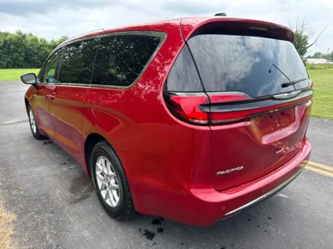 More photos of 2024 Chrysler Pacifica Touring L at Hometown Chevrolet, OH