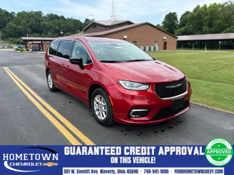 Red 2024 Chrysler Pacifica Touring L for sale in Waverly, OH