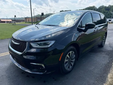 Another view of 2023 Chrysler Pacifica Hybrid Touring L for sale in Waverly, OH at Hometown Chevrolet
