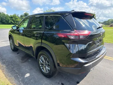 More photos of 2024 Nissan Rogue S at Hometown Chevrolet, OH