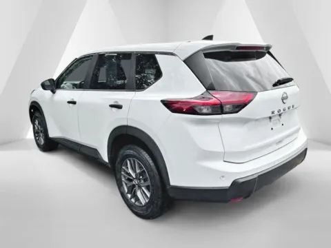 More photos of 2024 Nissan Rogue S at Hometown Chevrolet, OH