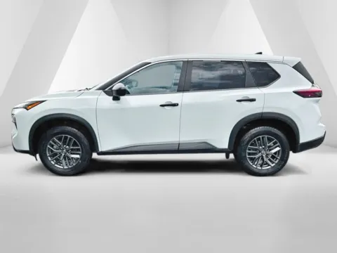 More photos of 2024 Nissan Rogue S at Hometown Chevrolet, OH