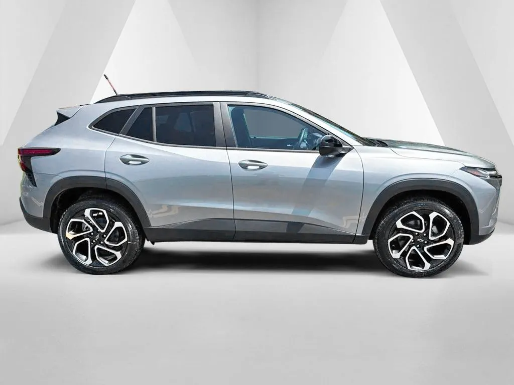 2026 Chevrolet Trax RS - Photo 8
