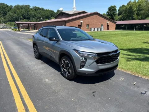 Gray 2026 Chevrolet Trax 2RS for sale in Waverly, OH
