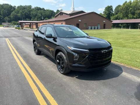 Black 2026 Chevrolet Trax LT for sale in Waverly, OH