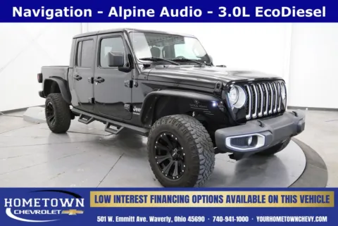 Black 2023 Jeep Gladiator Overland for sale in Waverly, OH