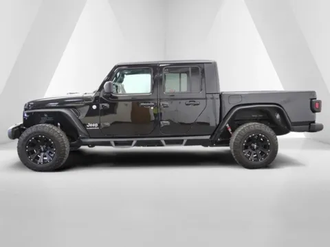 More photos of 2023 Jeep Gladiator Overland at Hometown Chevrolet, OH