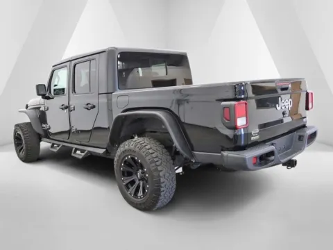 More photos of 2023 Jeep Gladiator Overland at Hometown Chevrolet, OH