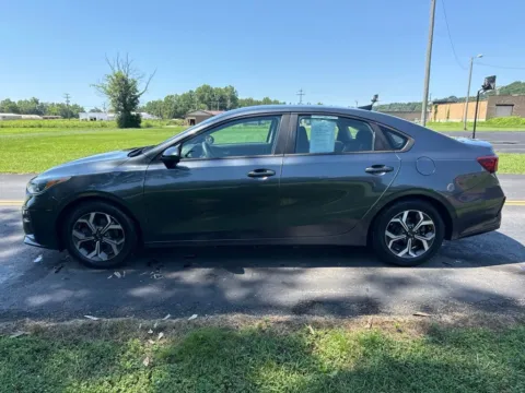 More photos of 2020 Kia Forte LXS at Hometown Chevrolet, OH