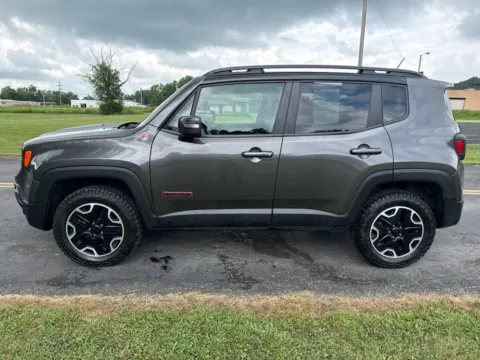 More photos of 2017 Jeep Renegade Trailhawk at Hometown Chevrolet, OH