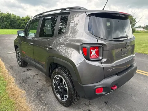 More photos of 2017 Jeep Renegade Trailhawk at Hometown Chevrolet, OH