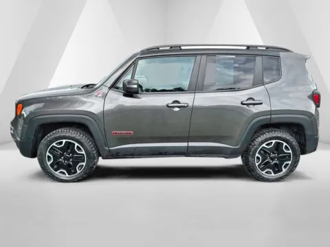 More photos of 2017 Jeep Renegade Trailhawk at Hometown Chevrolet, OH