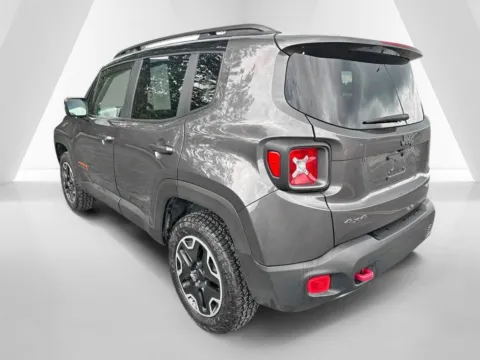 More photos of 2017 Jeep Renegade Trailhawk at Hometown Chevrolet, OH