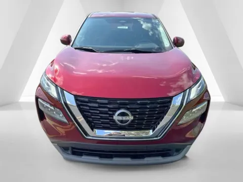 Photos of 2023 Nissan Rogue SV for sale in Waverly, OH at Hometown Chevrolet