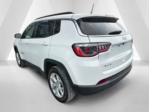 More photos of 2024 Jeep Compass Latitude at Hometown Chevrolet, OH