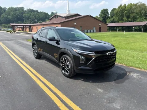 Black 2026 Chevrolet Trax 2RS for sale in Waverly, OH