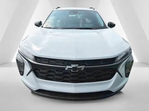 Photos of 2026 Chevrolet Trax LT for sale in Waverly, OH at Hometown Chevrolet