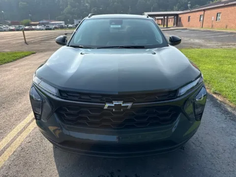 Photos of 2026 Chevrolet Trax LT for sale in Waverly, OH at Hometown Chevrolet