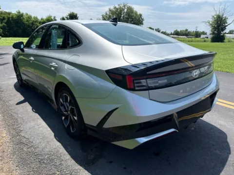 More photos of 2025 Hyundai Sonata SEL at Hometown Chevrolet, OH