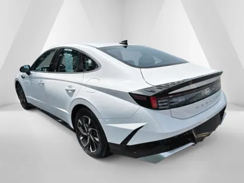 More photos of 2025 Hyundai Sonata SEL at Hometown Chevrolet, OH
