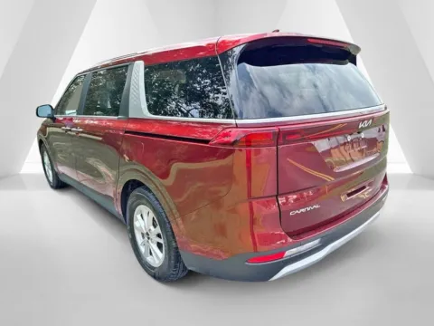 More photos of 2023 Kia Carnival LX Seat Package at Hometown Chevrolet, OH