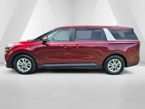 More photos of 2023 Kia Carnival LX Seat Package at Hometown Chevrolet, OH