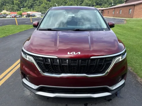 Photos of 2023 Kia Carnival LX Seat Package for sale in Waverly, OH at Hometown Chevrolet