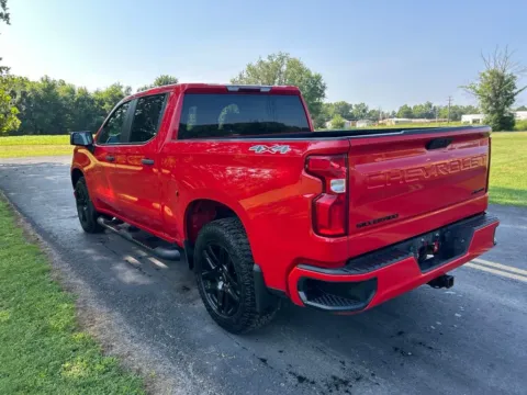 More photos of 2021 Chevrolet Silverado 1500 Custom at Hometown Chevrolet, OH