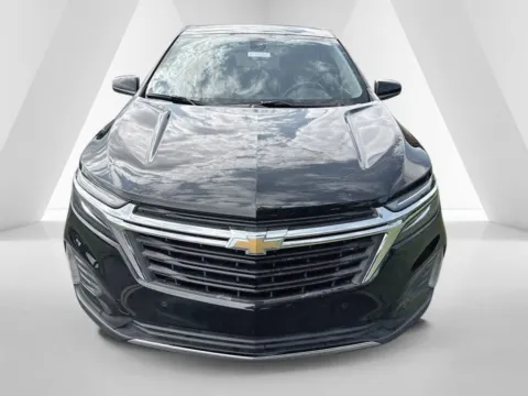 Photos of 2022 Chevrolet Equinox LT for sale in Waverly, OH at Hometown Chevrolet