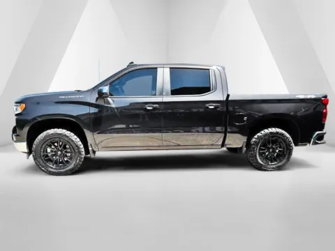 More photos of 2023 Chevrolet Silverado 1500 LT at Hometown Chevrolet, OH