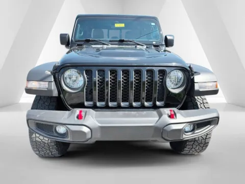 Photos of 2023 Jeep Gladiator Rubicon for sale in Waverly, OH at Hometown Chevrolet
