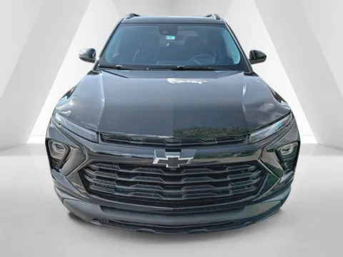 Photos of 2026 Chevrolet TrailBlazer LT for sale in Waverly, OH at Hometown Chevrolet