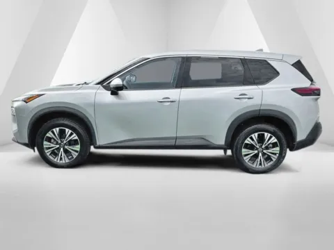 More photos of 2021 Nissan Rogue SV at Hometown Chevrolet, OH
