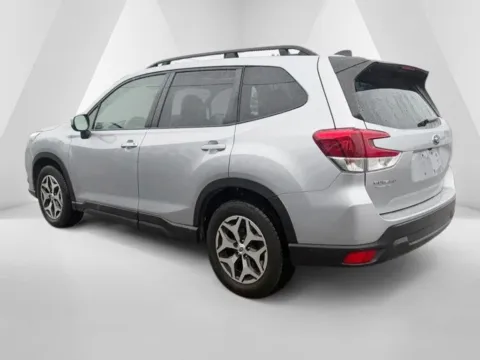 More photos of 2024 Subaru Forester Premium at Hometown Chevrolet, OH