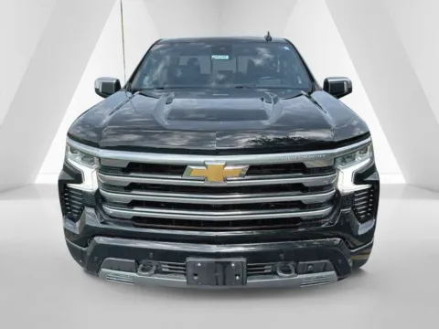 Photos of 2024 Chevrolet Silverado 1500 High Country for sale in Waverly, OH at Hometown Chevrolet