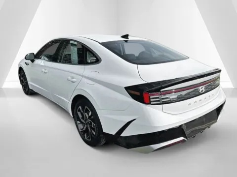 More photos of 2025 Hyundai Sonata SEL at Hometown Chevrolet, OH