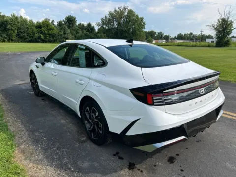 More photos of 2025 Hyundai Sonata SEL at Hometown Chevrolet, OH