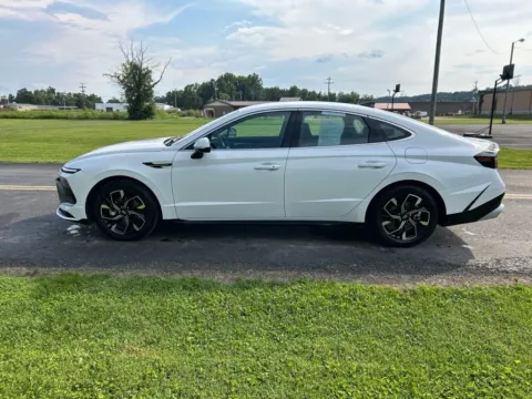 More photos of 2025 Hyundai Sonata SEL at Hometown Chevrolet, OH