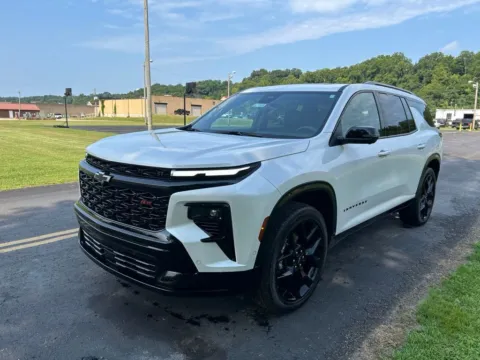 Another view of 2024 Chevrolet Traverse RS for sale in Waverly, OH at Hometown Chevrolet