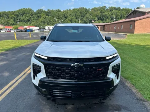 Photos of 2024 Chevrolet Traverse RS for sale in Waverly, OH at Hometown Chevrolet