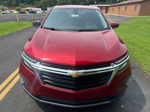 Photos of 2022 Chevrolet Equinox LT for sale in Waverly, OH at Hometown Chevrolet