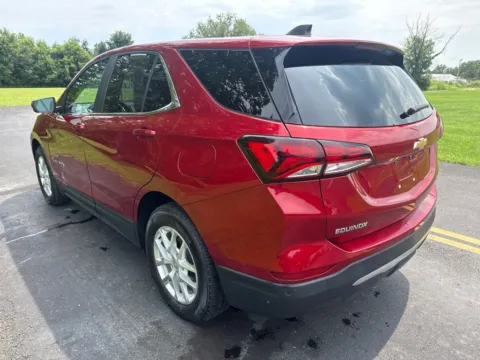 More photos of 2022 Chevrolet Equinox LT at Hometown Chevrolet, OH