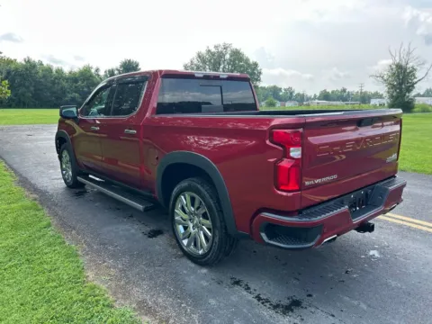 More photos of 2019 Chevrolet Silverado 1500 High Country at Hometown Chevrolet, OH
