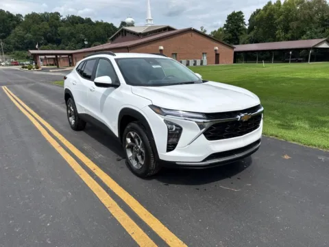 White 2026 Chevrolet Trax LT for sale in Waverly, OH