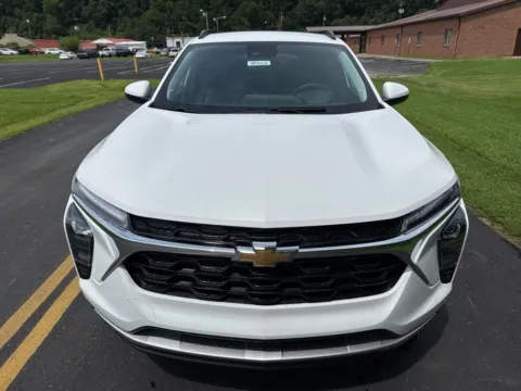 Photos of 2026 Chevrolet Trax LT for sale in Waverly, OH at Hometown Chevrolet