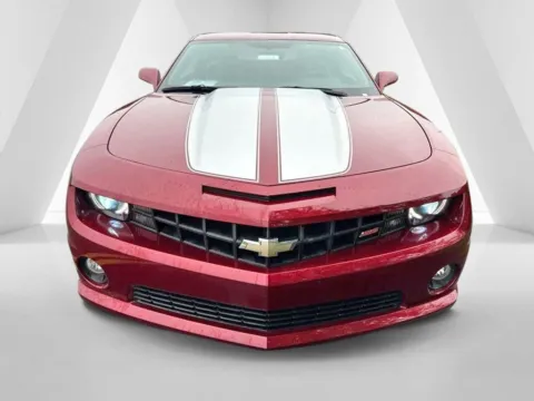 Photos of 2011 Chevrolet Camaro SS for sale in Waverly, OH at Hometown Chevrolet