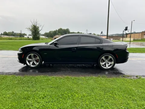 More photos of 2018 Dodge Charger R/T at Hometown Chevrolet, OH