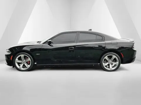 More photos of 2018 Dodge Charger R/T at Hometown Chevrolet, OH