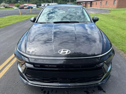 Photos of 2025 Hyundai Sonata SEL for sale in Waverly, OH at Hometown Chevrolet