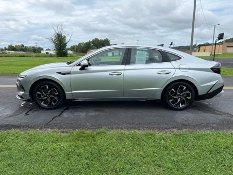 More photos of 2025 Hyundai Sonata SEL at Hometown Chevrolet, OH
